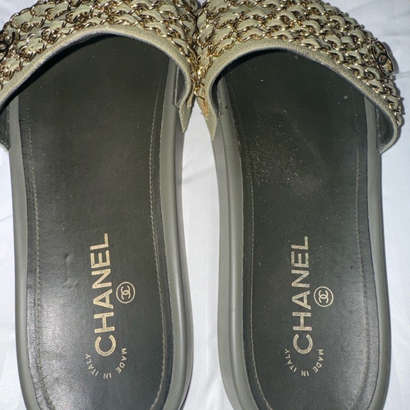 Authentic Chanel slides - Picture 3 of 5